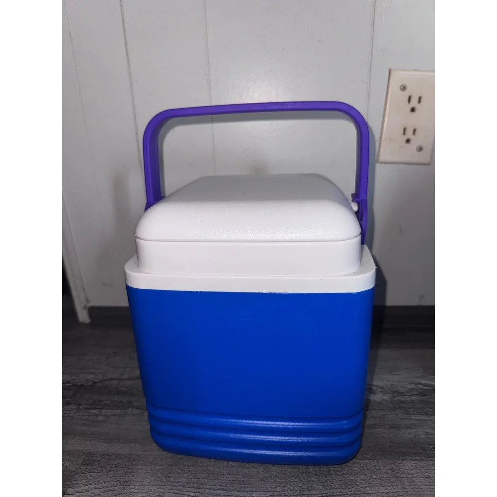Igloo vintage water